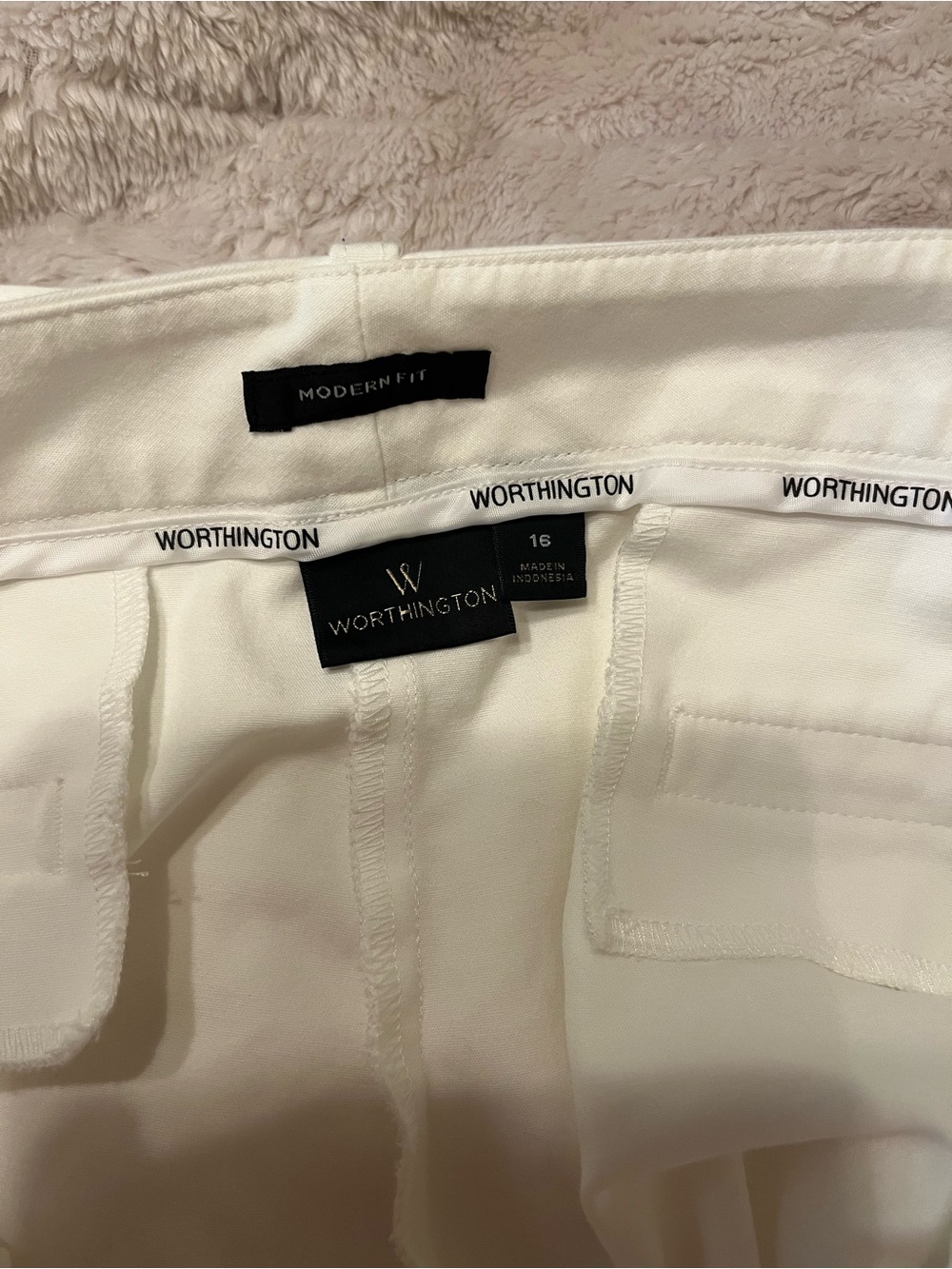 Worthington Women’s Modern Fit White Slacks